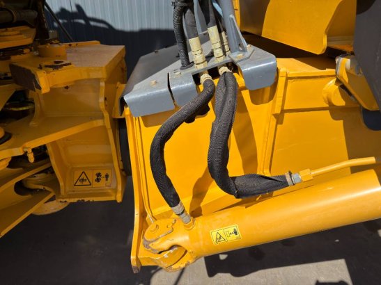 Bell B25E | 2100 hours B25E | 2100 hours 2014 2 Articulated Dump Trucks image 10