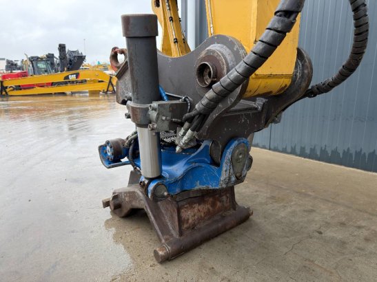 CAT M318F M318F 2015 2 Wheeled Excavators image 11