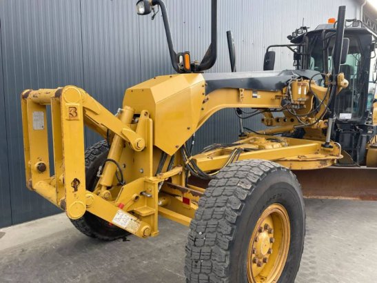 CAT 140M 483 2014 2 Motor graders image 11