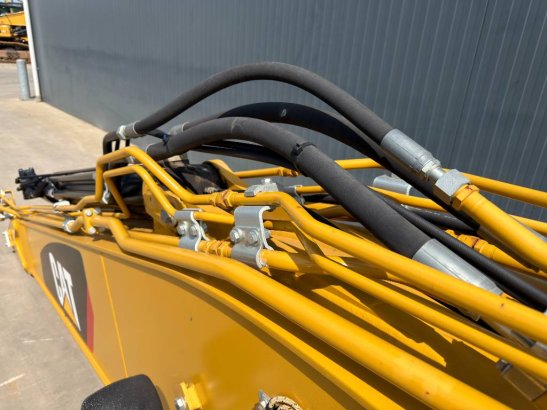 CAT 324D / 324E / 326F Boom 324D / 324E / 326F Boom 2 image 11
