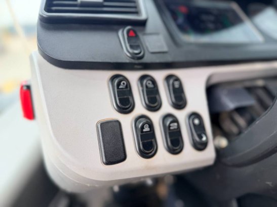 Komatsu WA470-8 - Joystick Steering 848 2018 2 Wheel Loaders image 11