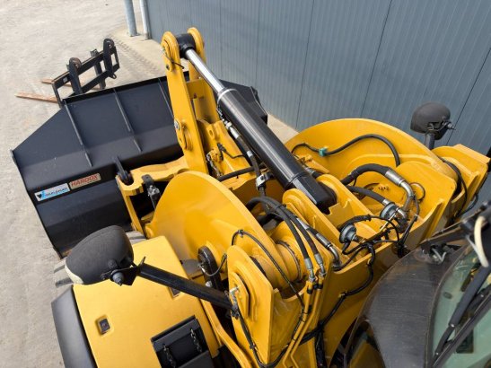 CAT 926M - 990 HOURS - FORKS - 3rd VALVE 926M - 990 HOURS - FORKS - 3rd VALVE 2018 2 image 11