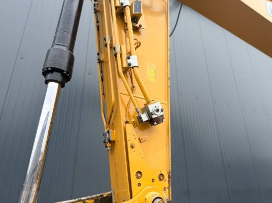 CAT 320 07C | NEW UNDERCARRIAGE 33 2020 2 Crawler Excavators image 12
