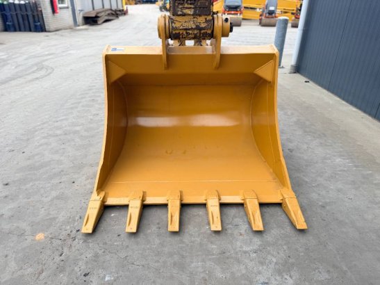 CAT 323 07A 36 2018 2 Crawler Excavators image 12