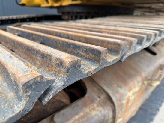CAT 329E L - NEW CHAINS AND TRACKS 41 2011 2 Crawler Excavators image 12