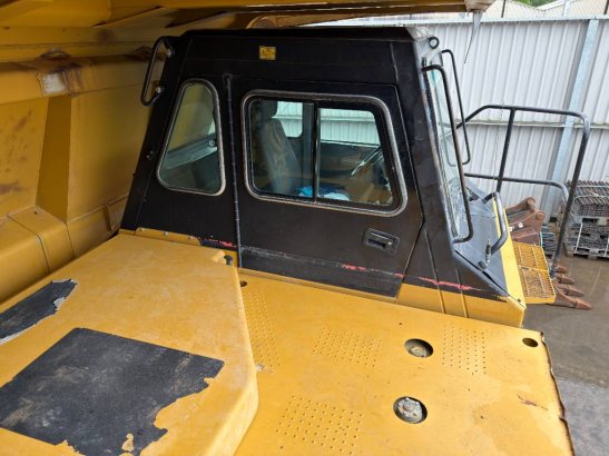 CAT 775E 775E 2005 2 Dump Truck image 12