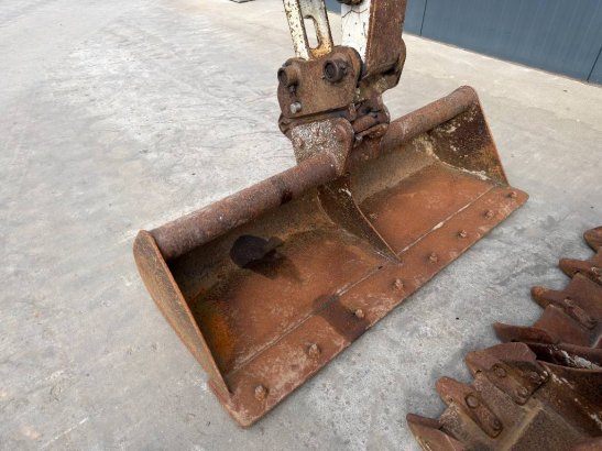 Takeuchi TB230 2650 2017 2 image 27