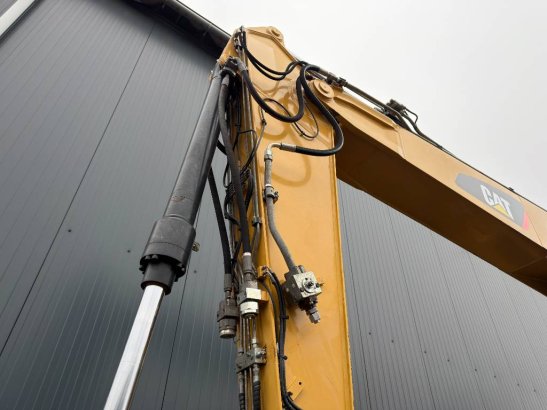 CAT M318F M318F 2015 2 Wheeled Excavators image 12