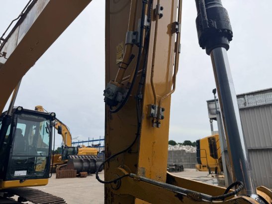 CAT 320 07C | NEW UNDERCARRIAGE 33 2020 2 Crawler Excavators image 13