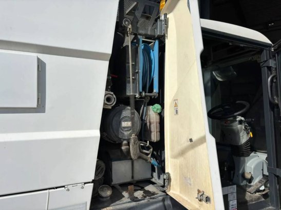 Johnston CX401 - 80 km/h - Sweeper Johnston CX401 - 80 km/h - Sweeper 2018 2 image 13