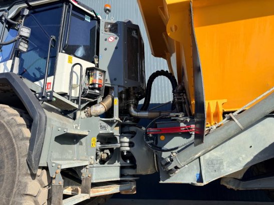 Liebherr TA230 TA230 2021 2 Articulated Dump Trucks image 13