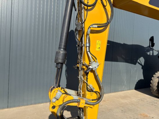 CAT M315F - With OilQuick M315F - With OilQuick 2017 2 Wheeled Excavators image 14
