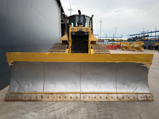 CAT D6N LGP D6N LGP 2016 2 Dozers image 14
