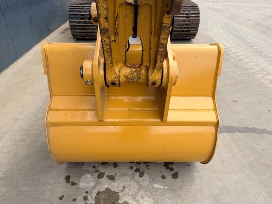 CAT 320 07C | NEW UNDERCARRIAGE 33 2020 2 Crawler Excavators image 14