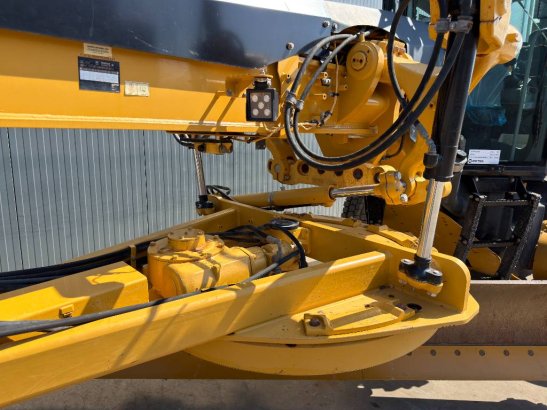 CAT 140M2 140M2 2011 2 Motor graders image 14