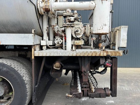 Renault Rincheval - 9.000 Liter Rincheval - 9.000 Liter 2000 2 Asphalt pavers image 14