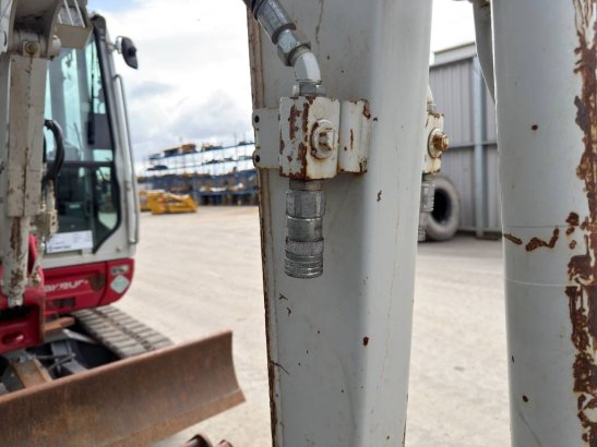 Takeuchi TB230 2650 2017 2 image 14