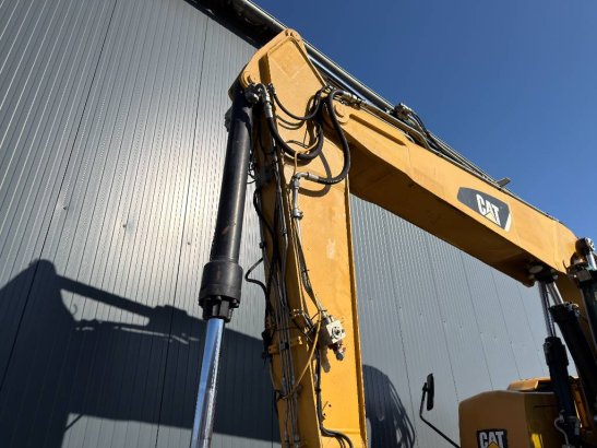 CAT M320F M320F 2014 2 Wheeled Excavators image 14
