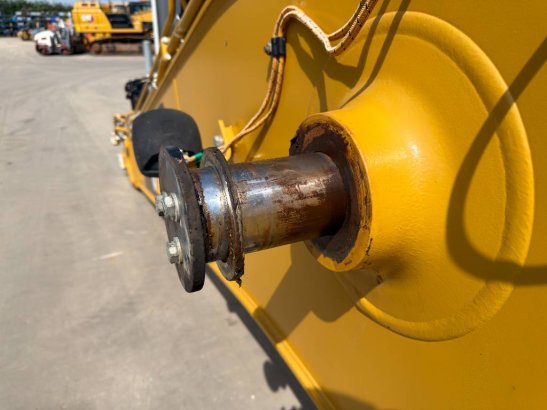 CAT 324D / 324E / 326F Boom 324D / 324E / 326F Boom 2 image 15