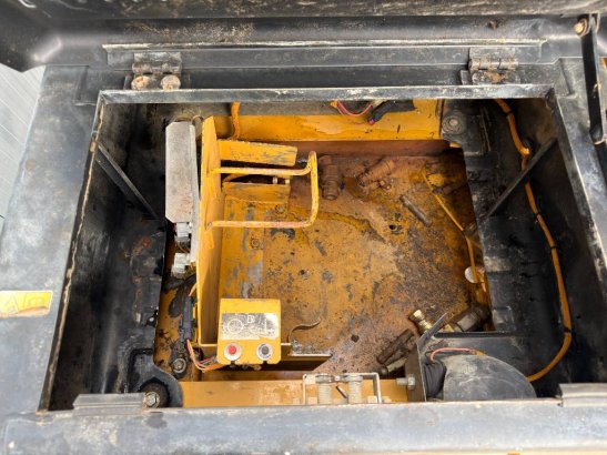 CAT 323EL VA 36 2012 2 Crawler Excavators image 15