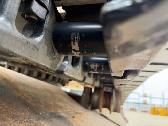 CAT 329E L - NEW CHAINS AND TRACKS 41 2011 2 Crawler Excavators image 15