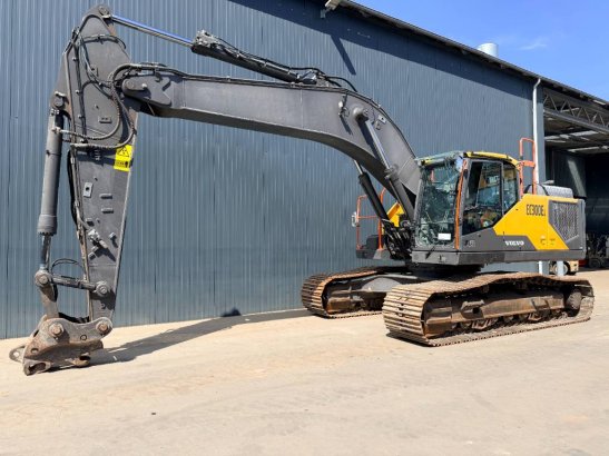 Volvo EC300E L EC300E L 2022 2 Crawler Excavators image 15