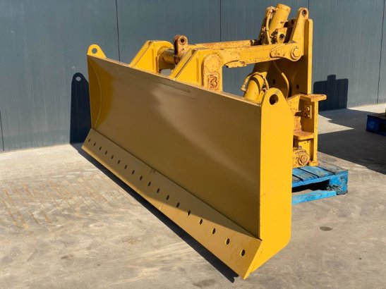 CAT Front Blade + Lift 12H / 120M / 120H / 140G / 140H Front Blade + Lift 12H / 120M / 120H / 140G / 140H 2026 1 image 2