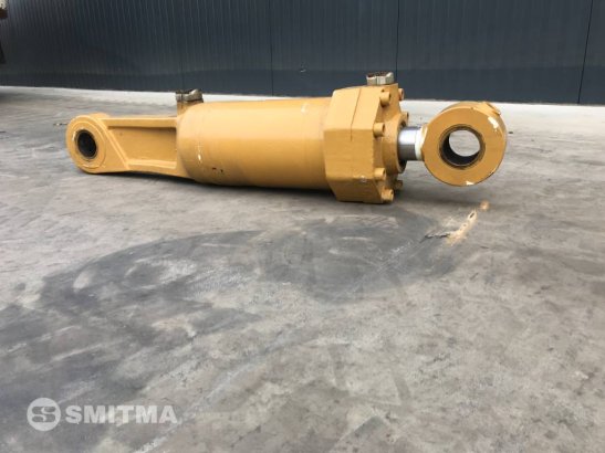 CAT 155-3653 D8R / D8T Lift Cylinder 155-3653 D8R / D8T Lift Cylinder 2026 1 image 2