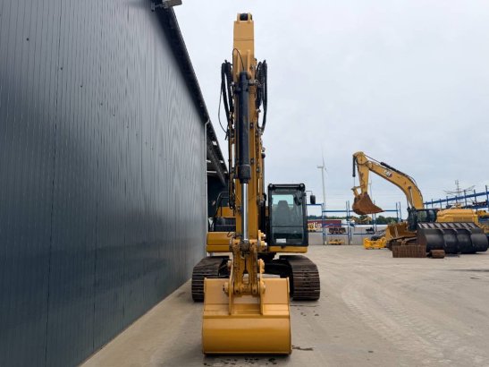 CAT 320 07C | NEW UNDERCARRIAGE 33 2020 2 Crawler Excavators image 2