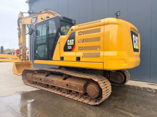 CAT 323 07A 36 2018 2 Crawler Excavators image 2