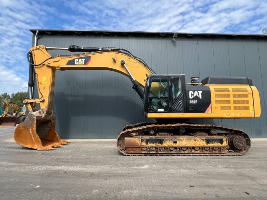 CAT 352 F 352 F 2017 2 Crawler Excavators image 2
