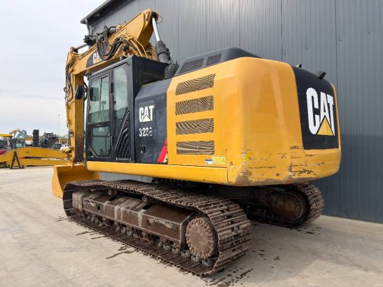 CAT 323EL VA 36 2012 2 Crawler Excavators image 3