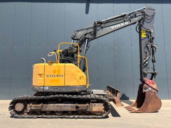 Volvo ECR145CL VA ECR145CL VA 2010 2 Crawler Excavators image 3
