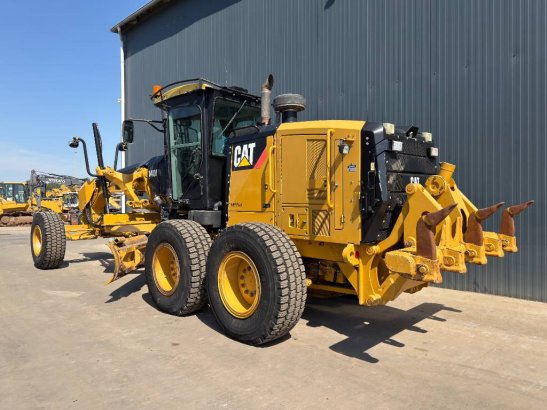 CAT 140M2 140M2 2011 2 Motor graders image 3