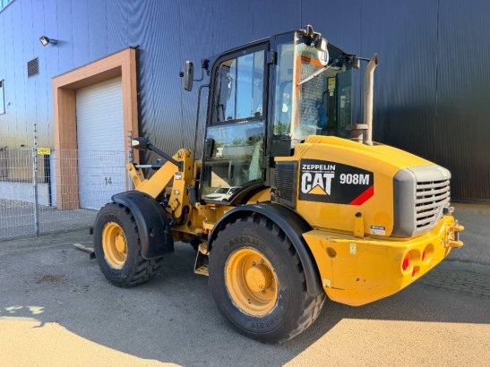 CAT 908M | NEW TYRES 908M | NEW TYRES 2017 2 Wheel Loaders image 3