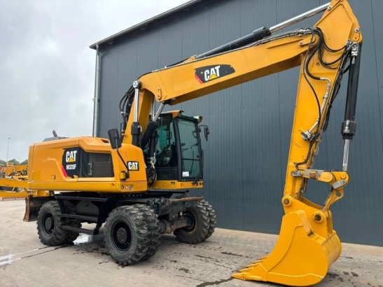 CAT M320F M320F 2014 2 Wheeled Excavators image 3