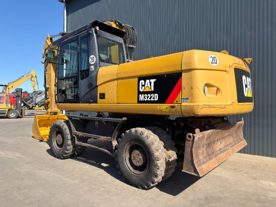 CAT M322D M322D 2015 2 Wheeled Excavators image 3