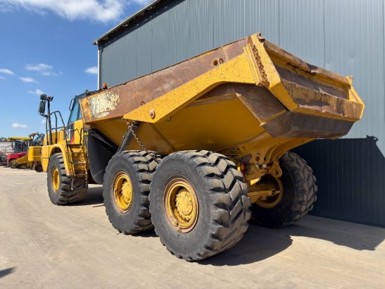 CAT 730C2 730C2 2016 2 Articulated Dump Trucks image 3