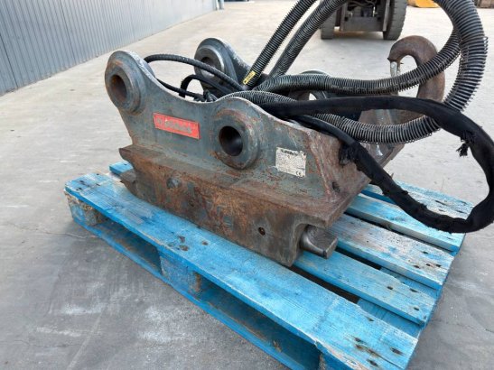 OilQuick OQ80 - M318D / M320F / M322D / 320D / 320E / 323D OilQuick OQ80 - M318D / M320F / M322D / 320D / 320E / 323D 2016...