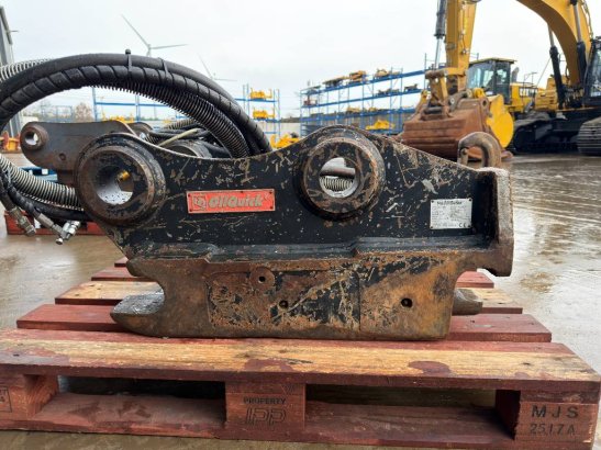 OilQuick OQ80 - M318D / M320F / M322D / 320D / 320E / 323D OilQuick OQ80 - M318D / M320F / M322D / 320D / 320E / 323D 2010...