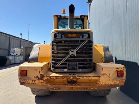 Volvo L120F L120F 2008 2 Wheel Loaders image 4