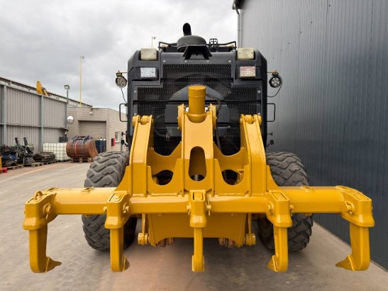 CAT 140M2 140M2 2011 2 Motor graders image 4