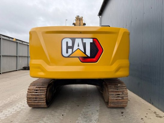 CAT 330 07B 42 2020 2 Crawler Excavators image 4