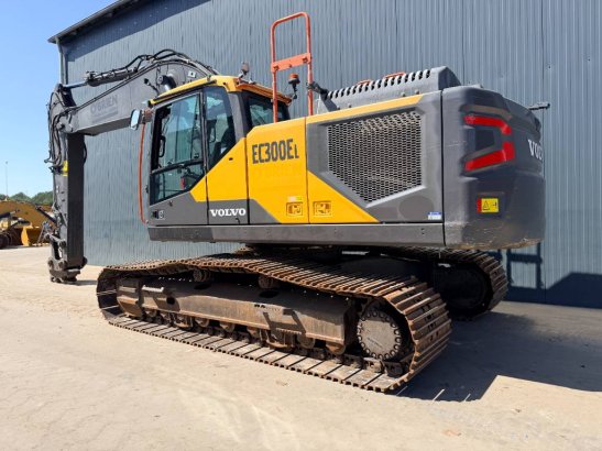 Volvo EC300E L EC300E L 2022 2 Crawler Excavators image 4