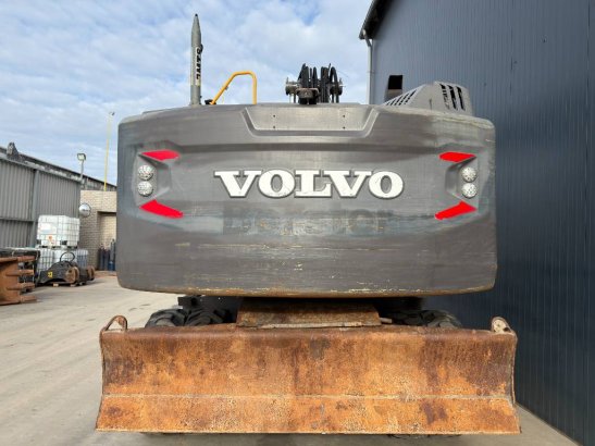 Volvo EW180E EW180E 2015 2 Wheeled Excavators image 4