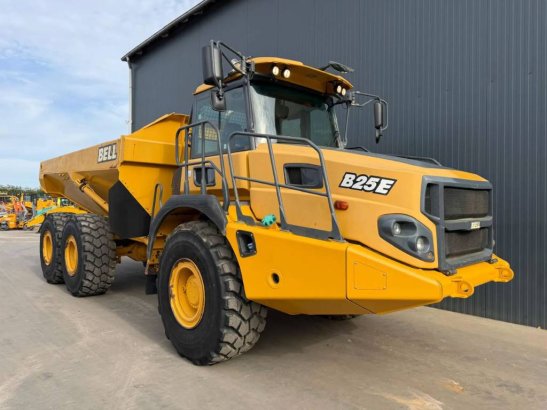 Bell B25E - 1735 HOURS! B25E - 1735 HOURS! 2014 2 Articulated Dump Trucks image 4
