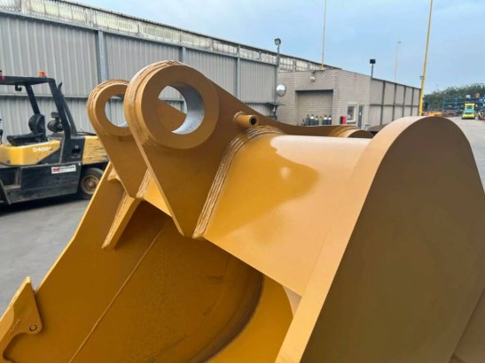 CAT 352 - TB - Rock Bucket 352 - TB - Rock Bucket 2026 1 image 4