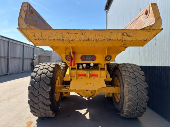 Bell B25E | 2100 hours! B25E | 2100 hours! 2014 2 Articulated Dump Trucks image 4