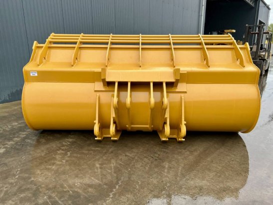 CAT 980H incl. cutting edge + side protectors 257 2026 1 image 13