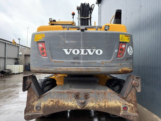 Volvo EW160D EW160D 2012 2 Wheeled Excavators image 4